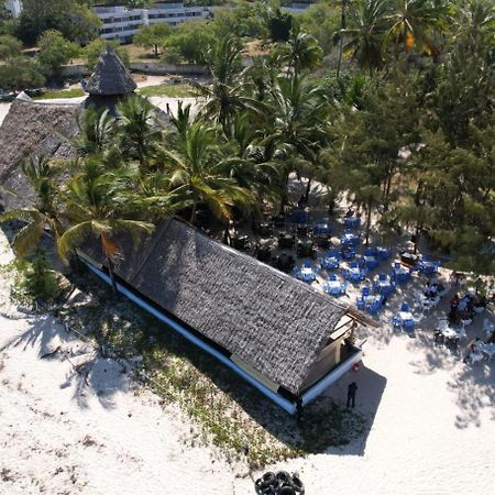 The New Big Tree Beach Resort Mombaça Exterior foto
